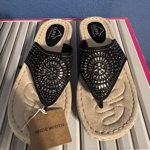 Cliff’s by White Mountain Cienna Wedge Sandal Size 7 1/2 Wide Brand New in box